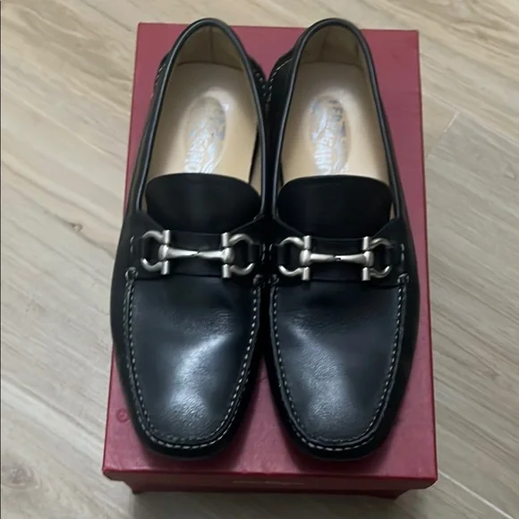 Salvatore Ferragamo | Shoes | Salvatore Ferragamo Black  display picture 2
